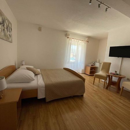 Apartment Parcina Трогір Екстер'єр фото